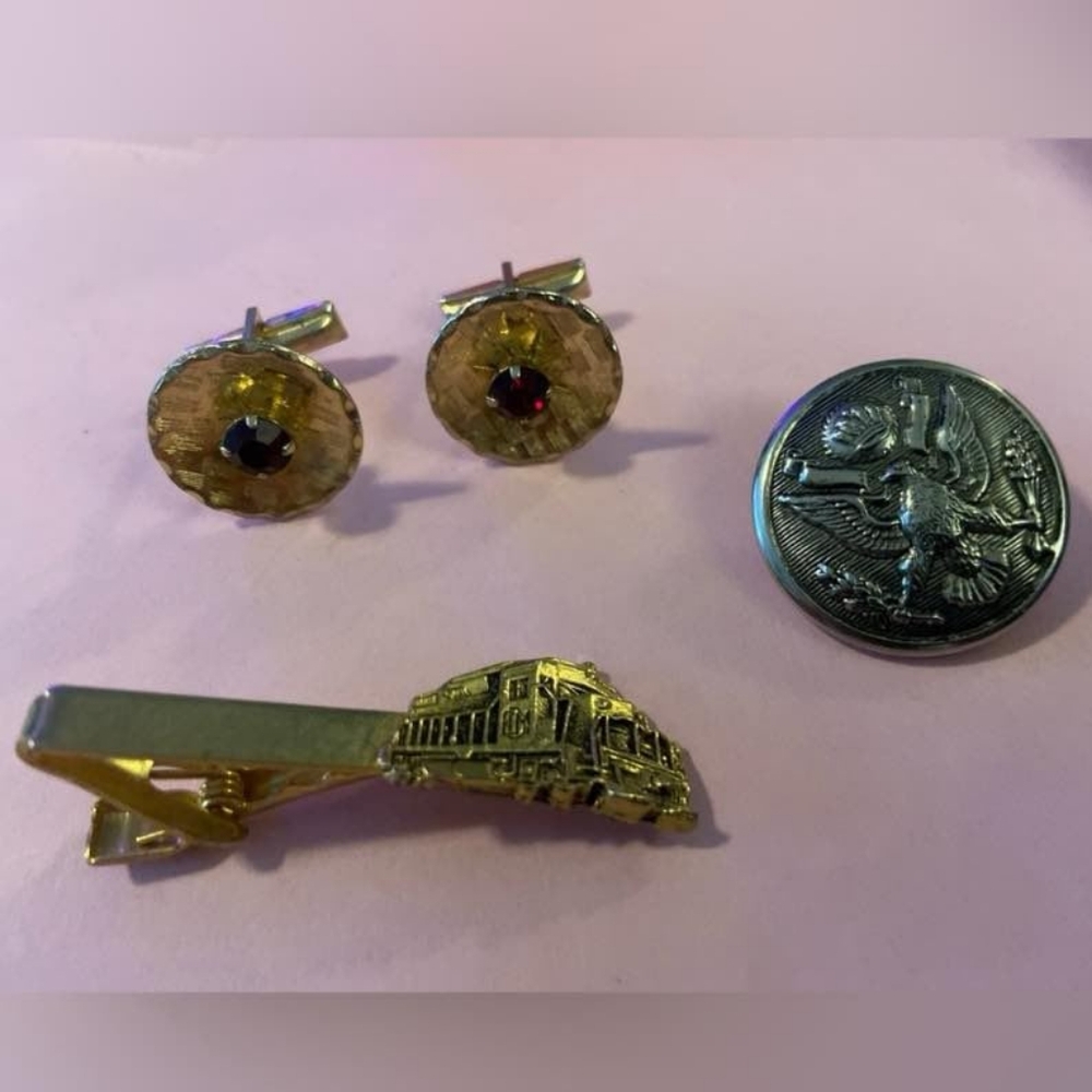 Vintage Men’s Accessories Lot #6872